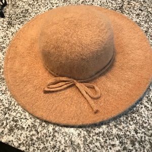 Trendy Cheveux Camel Floppy Angola Hat.